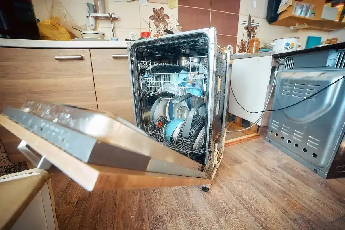 Dishwasher repaired in a Dubai home by Fixerman